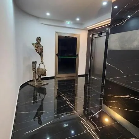 Zee Apartment Larnaca