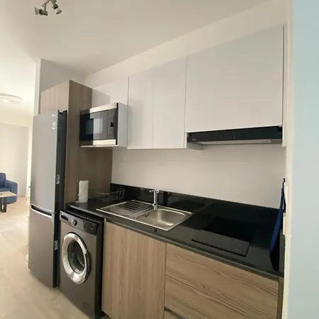 Zee Apartment *